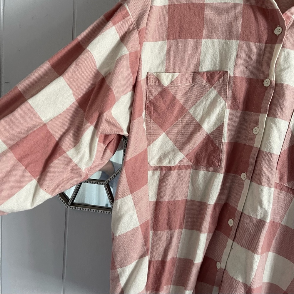 H&M Pink Cream Plaid Oversized Button Down - Picture 5 of 5
